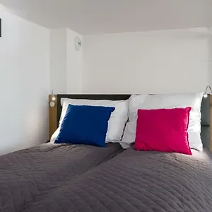 Easy Apartment